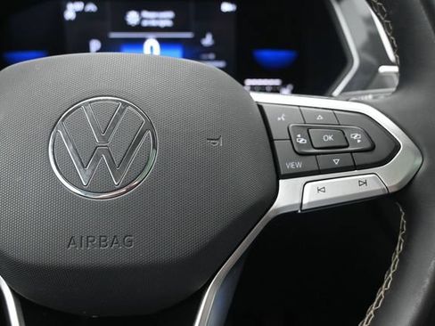 Used 2022 Volkswagen Tiguan SE AWD/4WD image 27