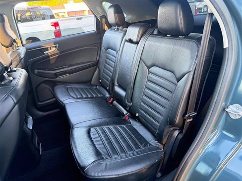 Used 2016 Ford Edge SEL w/ Equipment Group 201A AWD/4WD image 22