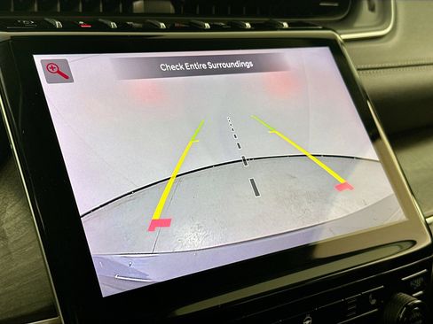 Used 2023 Jeep Grand Cherokee L Limited image 14