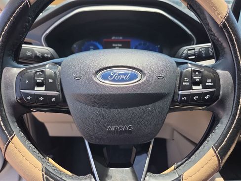 Used 2022 Ford Escape SEL w/ Technology Package FWD image 23