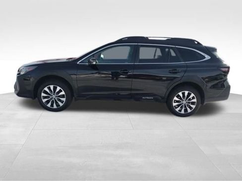Used 2023 Subaru Outback Limited image 2