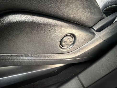 Used 2018 Mercedes-Benz GLE 350 4MATIC image 14