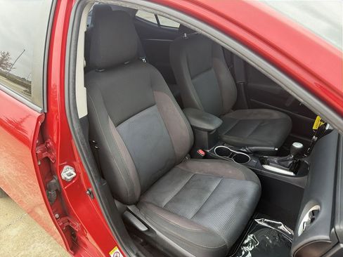 Used 2017 Toyota Corolla LE image 20