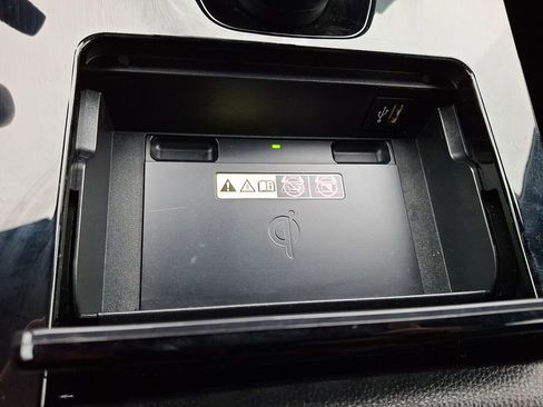 Used 2023 Subaru Solterra AWD image 26