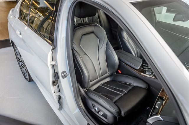 Used 2019 BMW 540i w/ M Sport Package RWD image 44