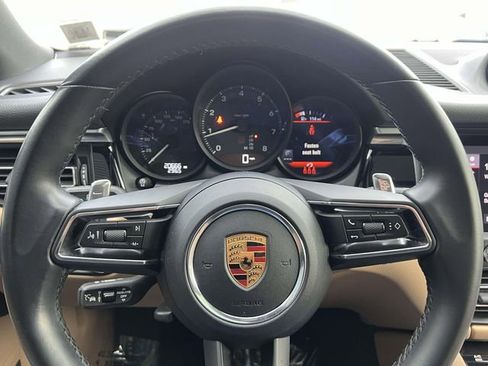Certified 2023 Porsche Macan image 28