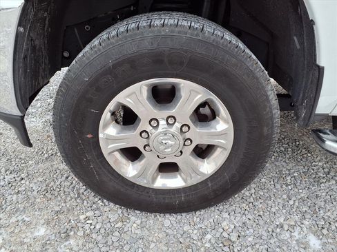 Used 2024 RAM 2500 Big Horn w/ Bed Utility Group image 41