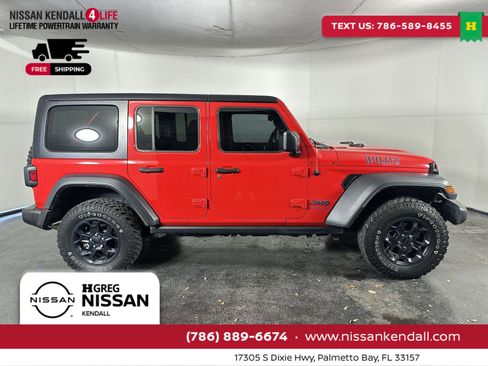 Used 2023 Jeep Wrangler Unlimited w/ Cold Weather Group image 13