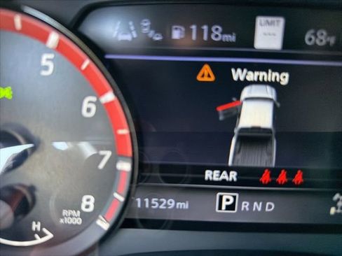 Used 2025 Nissan Frontier PRO-4X w/ Pro Premium Package image 14