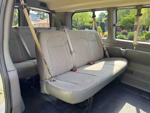 Used 2018 Chevrolet Express 2500 LS w/ Driver Convenience Package RWD image 20