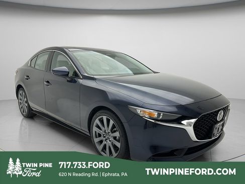 Used 2024 MAZDA MAZDA3 s FWD image 1