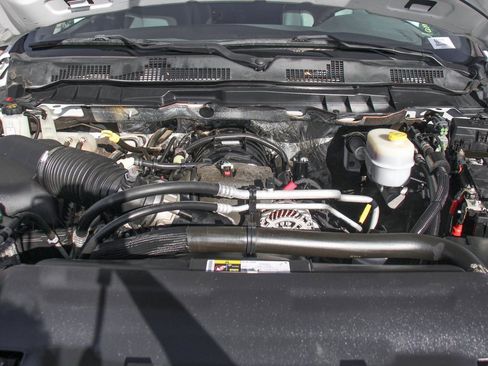 Used 2018 RAM 3500 Tradesman w/ Chrome Appearance Group image 12