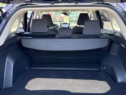 Used 2020 Toyota RAV4 XLE w/ Carpet Mat Package AWD/4WD image 4