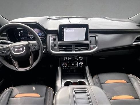 Used 2024 GMC Yukon AT4 w/ AT4 Premium Package AWD/4WD image 12