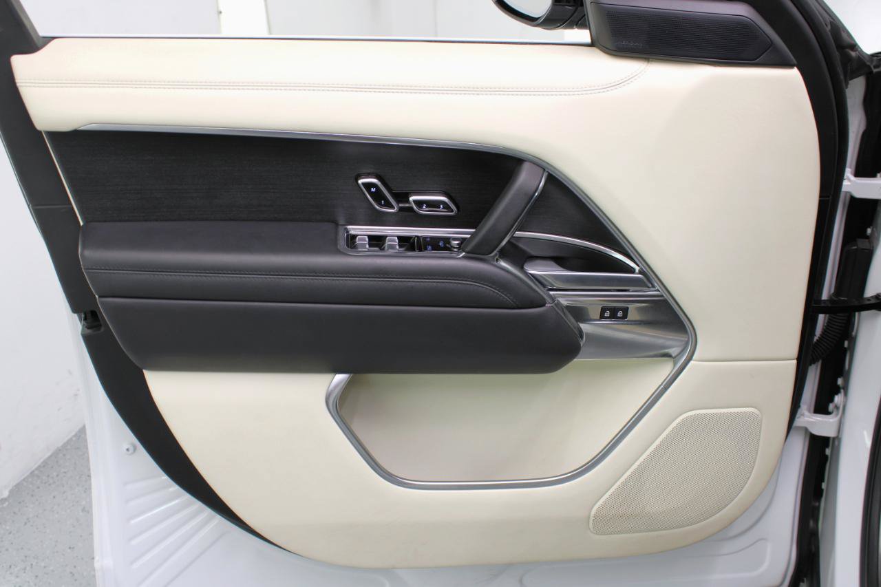 Used 2022 Land Rover Range Rover Long Wheelbase SE AWD/4WD image 36
