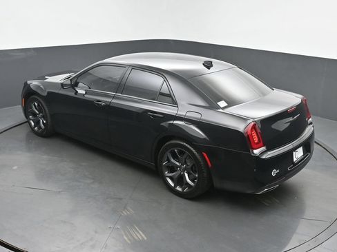 Used 2022 Chrysler 300 Touring w/ Sport Appearance Package RWD image 40