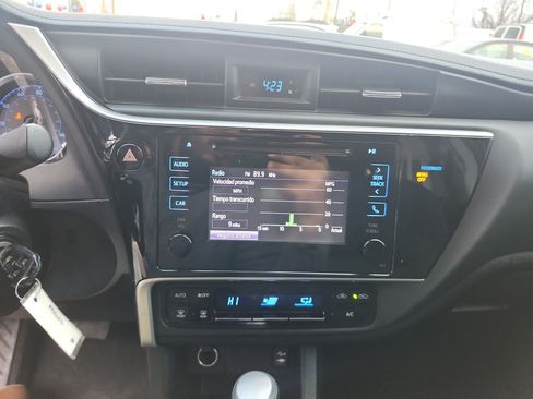 Used 2019 Toyota Corolla LE FWD image 15