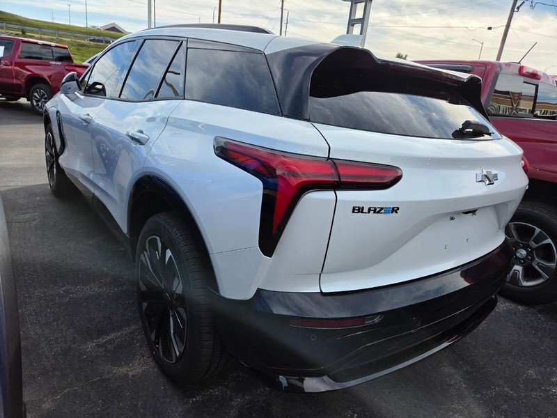 Used 2024 Chevrolet Blazer EV RS RWD image 5