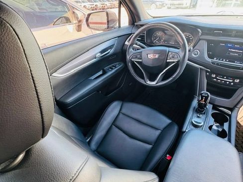 Used 2022 Cadillac XT6 Luxury AWD/4WD image 16