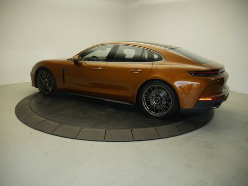Certified 2025 Porsche Panamera Turbo AWD/4WD image 3