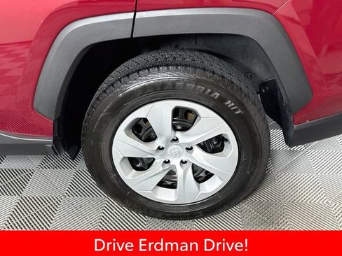 Certified 2020 Toyota RAV4 LE FWD image 4