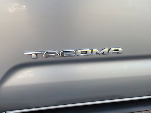 Used 2021 Toyota Tacoma SR5 image 23