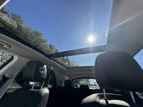 Certified 2025 Mercedes-Benz GLE 350 4MATIC image 33