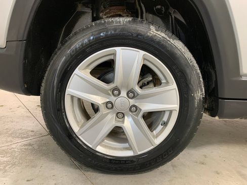 Used 2022 Jeep Compass Latitude AWD/4WD image 10