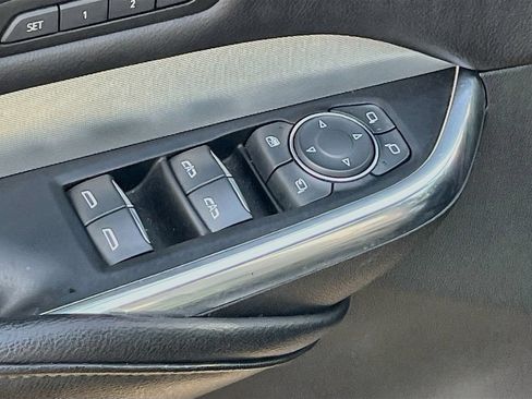 Used 2023 Cadillac XT4 Premium Luxury FWD image 18