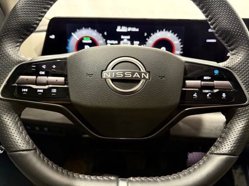 Used 2023 Nissan Ariya AWD image 38