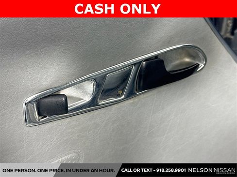 Used 1988 Mercedes-Benz 560 SL image 16