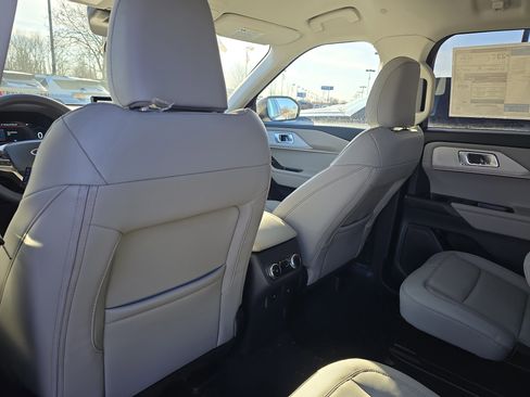 New 2026 Ford Explorer Active image 28