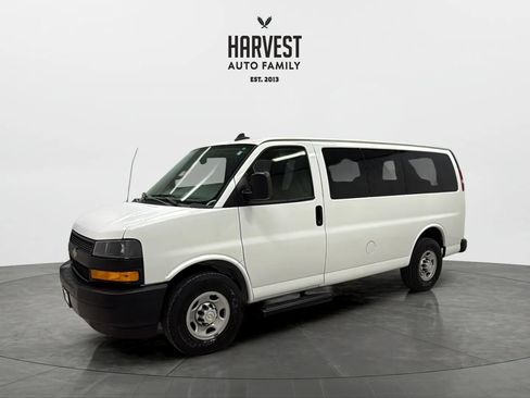 Used 2018 Chevrolet Express 2500 LS w/ Driver Convenience Package RWD image 1