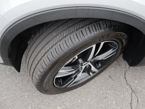 Used 2025 Volvo XC40 B5 Core AWD/4WD image 40