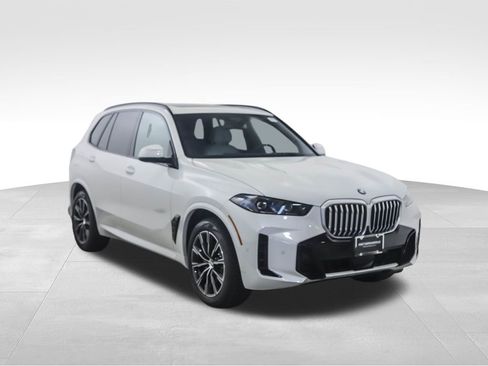 Used 2026 BMW X5 xDrive40i w/ M Sport Package image 7