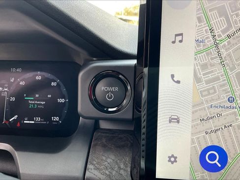 Used 2025 Toyota Tacoma Limited image 31