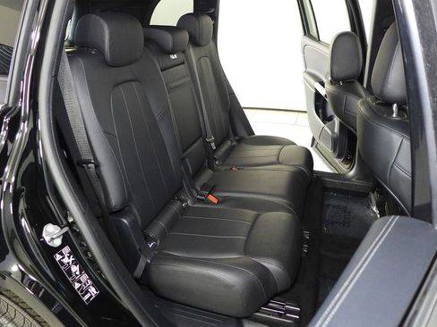Used 2022 Mercedes-Benz GLB 250 image 20