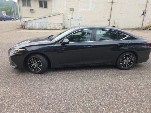 Certified 2022 Lexus ES 350 w/ Premium Package FWD image 4