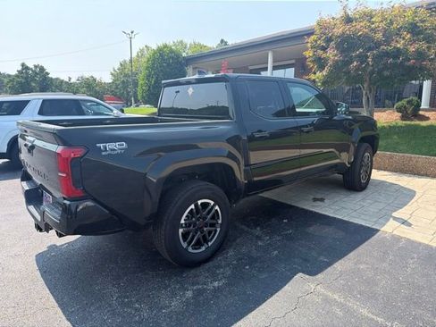 Used 2026 Toyota Tacoma TRD Sport AWD/4WD image 4