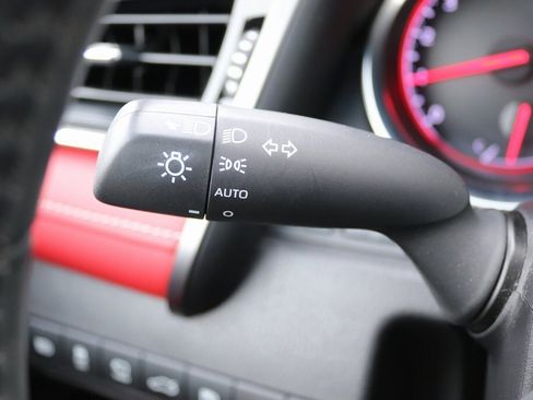 Used 2018 Toyota Camry XSE image 7