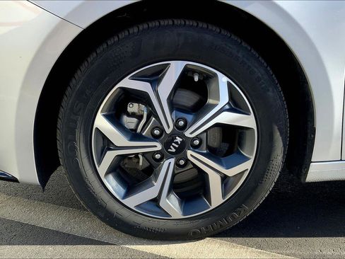 Used 2021 Kia Forte LXS FWD image 9