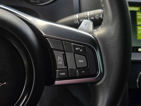 Used 2020 Jaguar F-TYPE Coupe RWD image 20