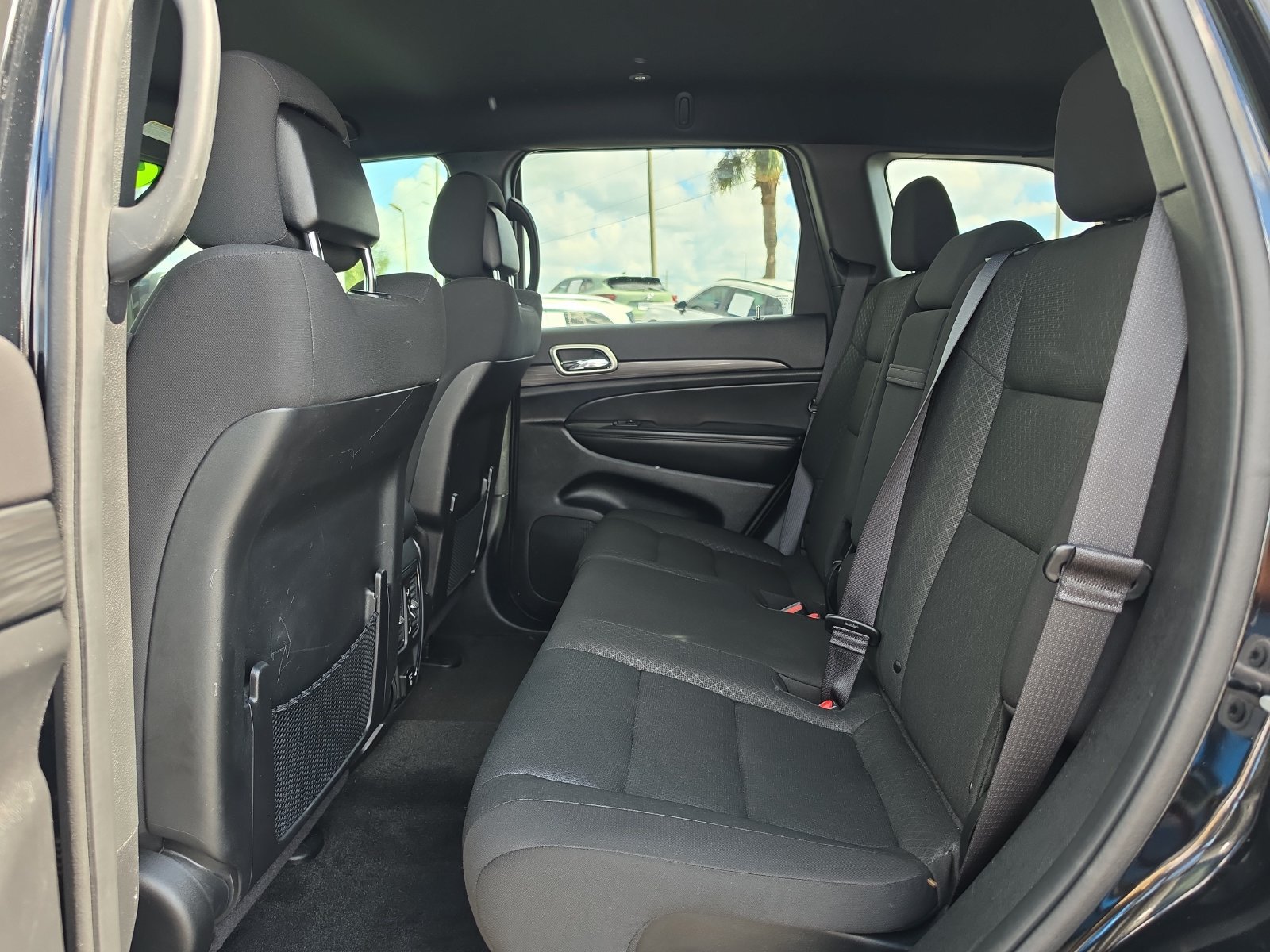 Used 2021 Jeep Grand Cherokee Laredo w/ Security & Convenience Group RWD image 14