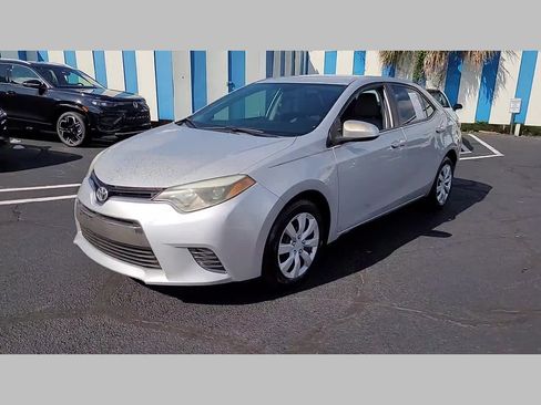 Used 2015 Toyota Corolla LE image 33