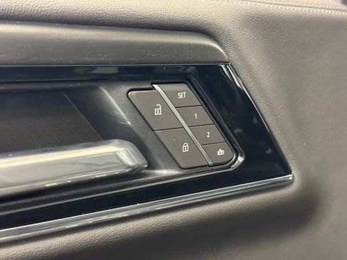 New 2026 GMC Yukon XL Denali w/ Advanced Technology Package image 9