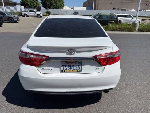 Used 2016 Toyota Camry SE FWD image 6