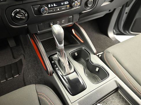 Used 2025 Nissan Frontier PRO-4X image 14