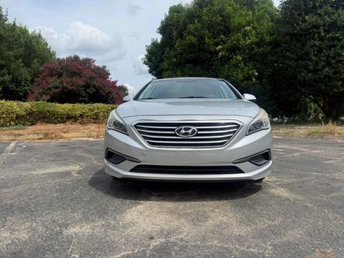 Used 2016 Hyundai Sonata SE FWD image 3