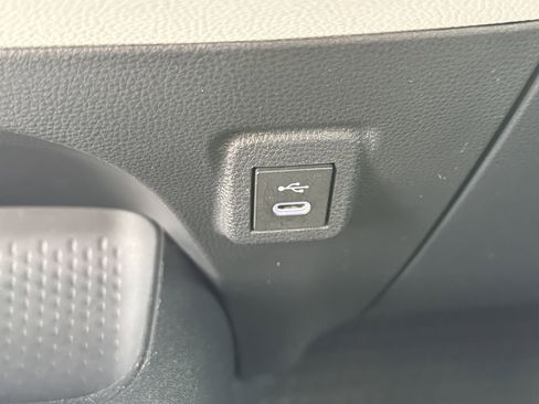 Used 2024 Toyota Corolla SE FWD image 11