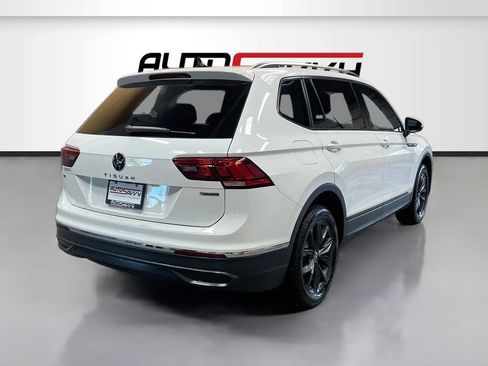 Used 2022 Volkswagen Tiguan SE AWD/4WD image 7